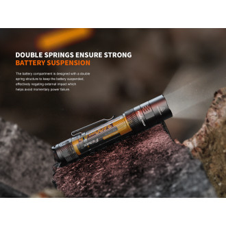 Fenix PD32R wiederaufladbare Taschenlampe
