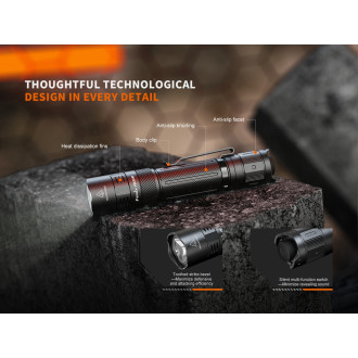 Fenix PD32R wiederaufladbare Taschenlampe